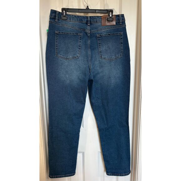 FRYE - NWT - L Sz 12 High Waist Straight-Leg Cropped Jeans in Amari Wash. - Picture 3 of 14
